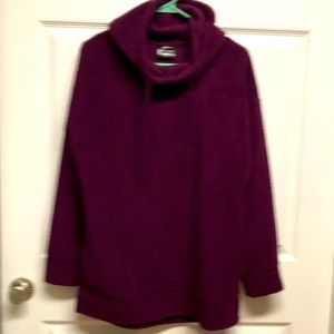 32 Degree, long sleeve, the color says, pickled beet. Very warm, Sherpa Hoodie.